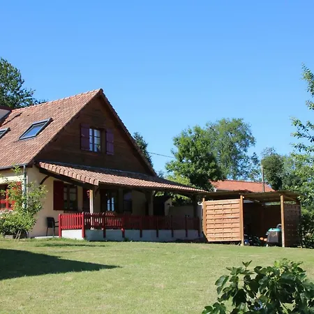 Semesterbostad La Bergerie Du Festel *